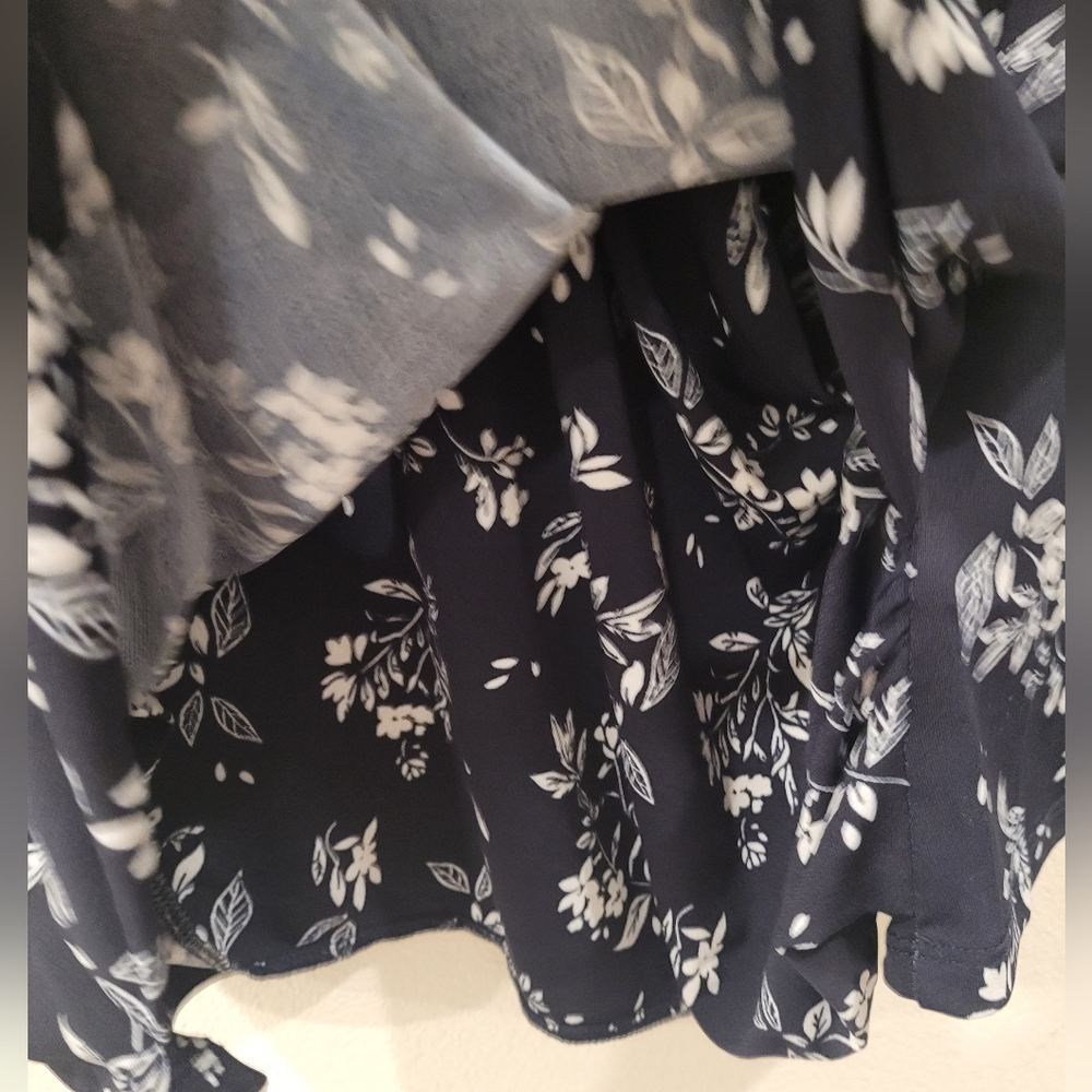 NWT Violets & Roses Shirt - Picture 6 of 9